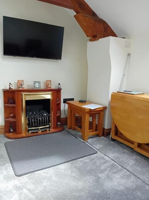 The Old Chapel-The Nave Apartment Gristhorpe ภายนอก รูปภาพ